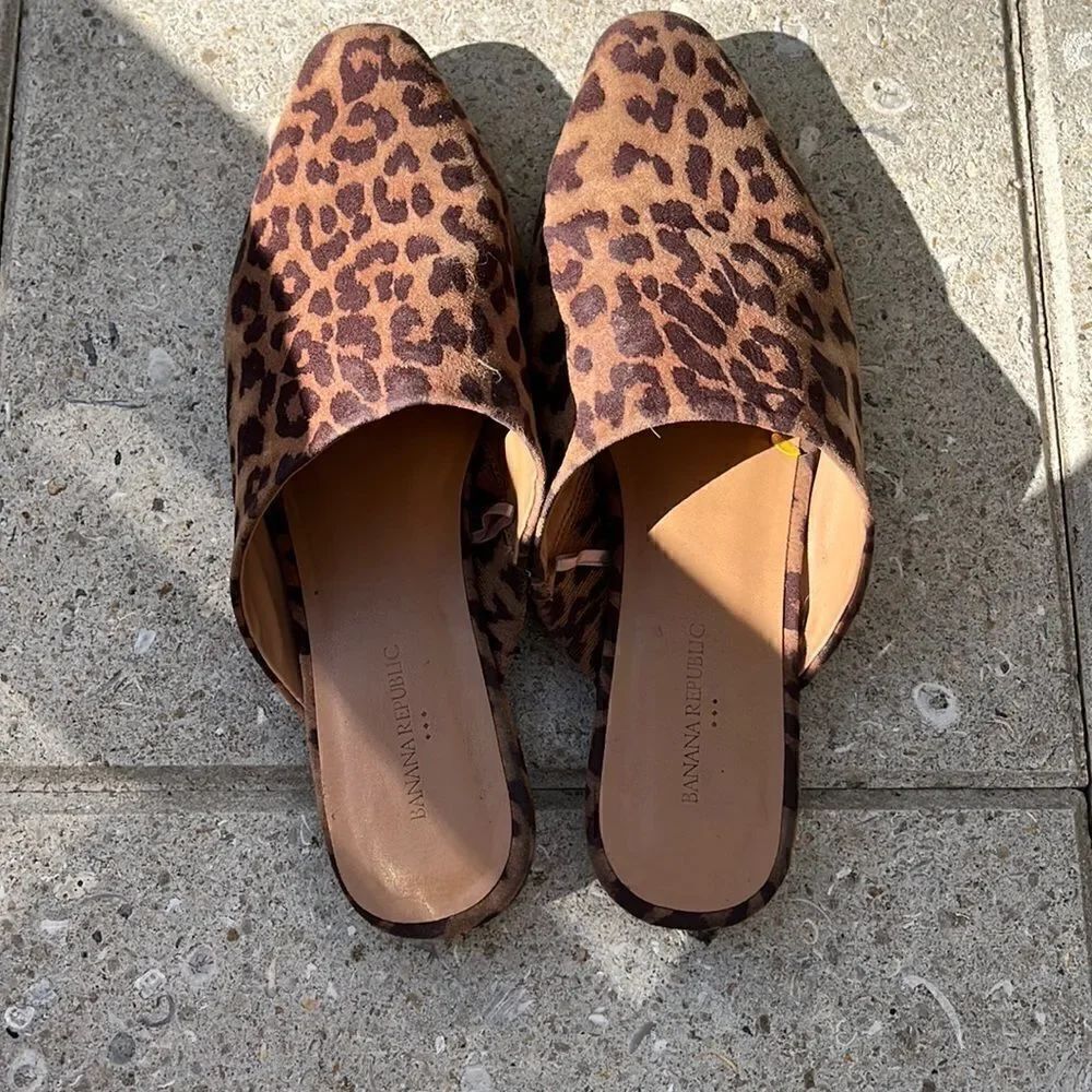 Banana Republic cheetah print slides size 6 EUC